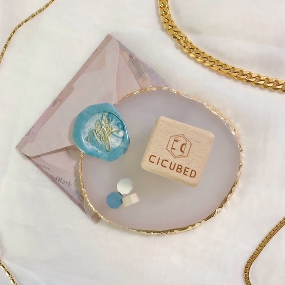 Polaris Pendant - 14K Gold Necklace - Picture 3 of 4